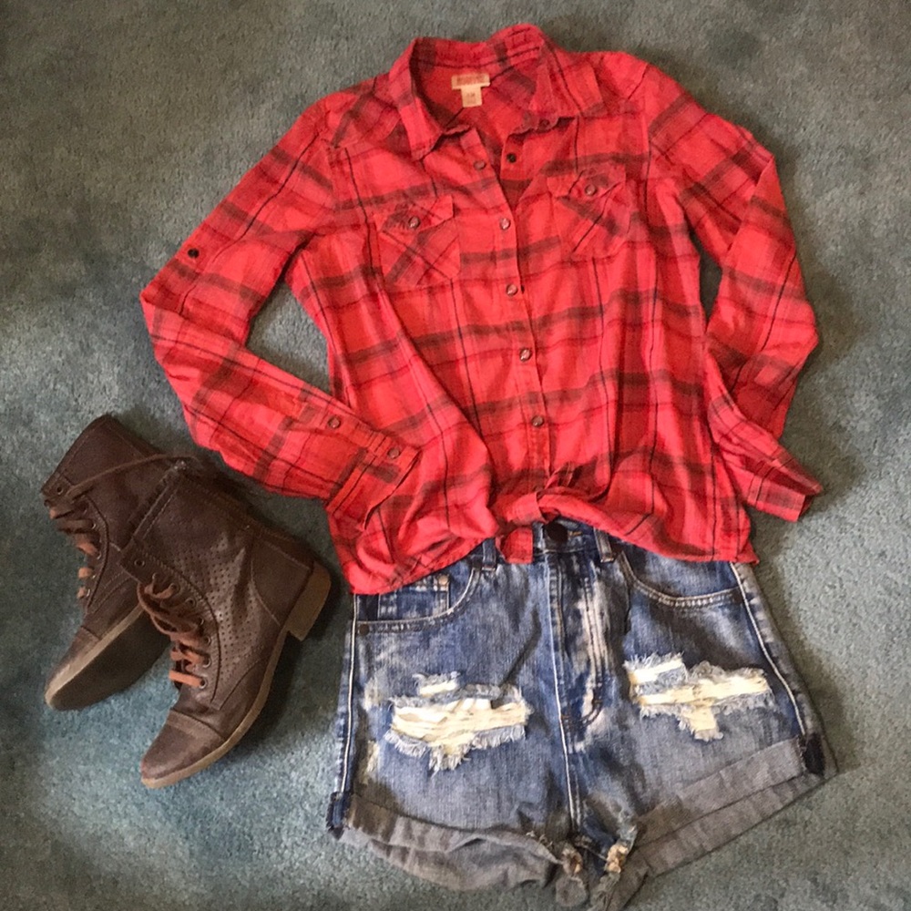 Plaid Button-up Shirt